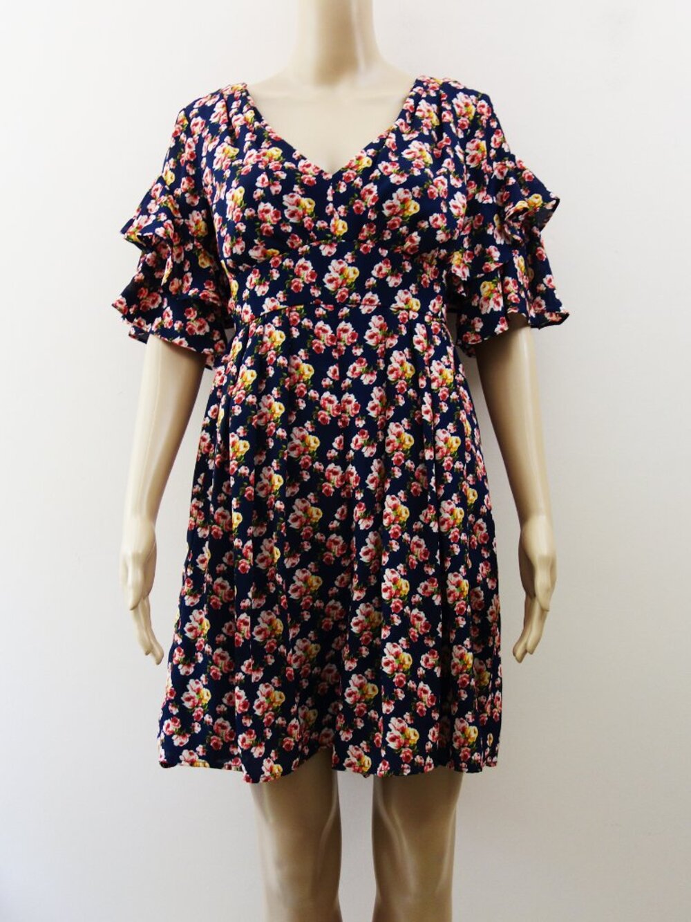 Betsey Johnson Roses Ruffle Romper Jumpsuit Navy Floral (8) EUC
